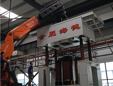 設備安裝-油壓機